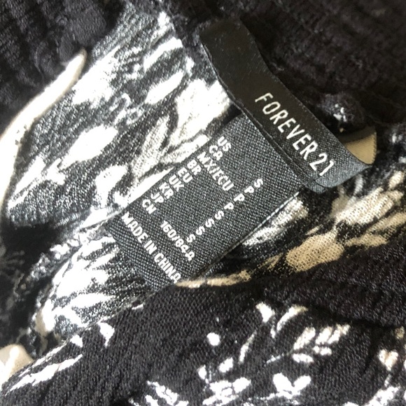 Black and White Floral 3 Tiered Maxi Dress for Summer! Size S 🖤🤍🖤 - Picture 4 of 4